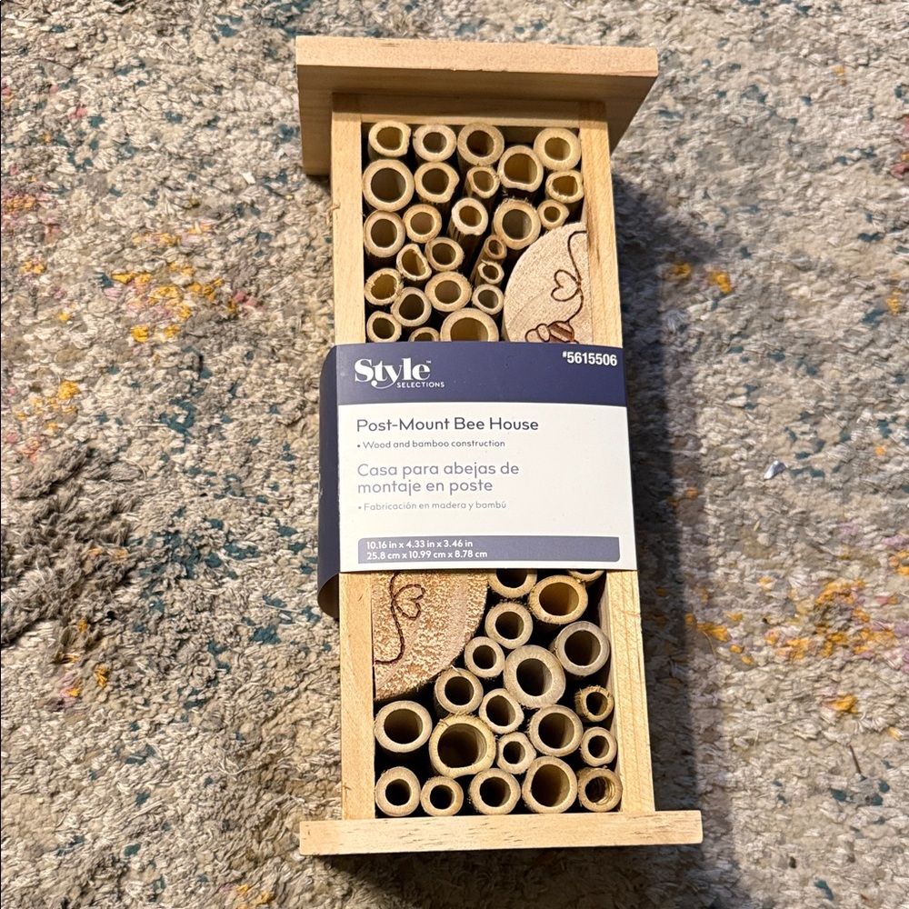 Pollinator Natural Wood Bee House for Outdoors Gardening